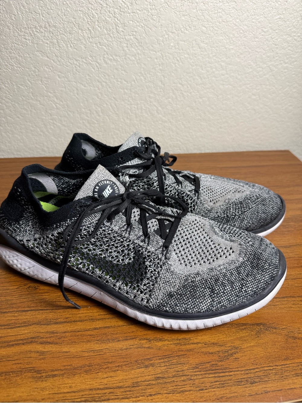 Nike free Rn Flyknit Sneakers- Black & Gray